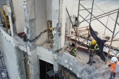 DEMOLICION DE FACHADA PRINCIPAL04